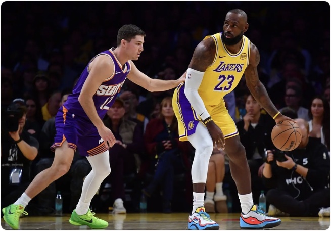 12月02日 NBA常规赛 太阳vs湖人 全场录像回放