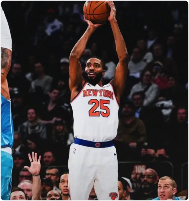 12月04日 NBA常规赛 黄蜂vs尼克斯 全场录像回放