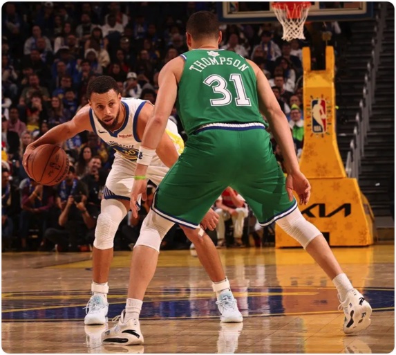 12月26日 NBA圣诞大战 独行侠vs勇士 全场录像回放