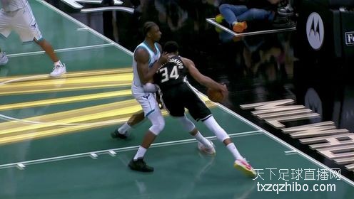 雄鹿擒黄蜂 库兹马29+10 字母25+18 克尼佩尔新高32分