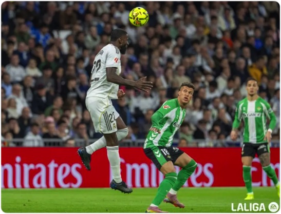 01月04日 西甲第18轮 皇家马德里vs皇家贝蒂斯 全场录像回放