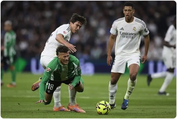 01月04日 西甲第18轮 皇家马德里vs皇家贝蒂斯 全场录像回放