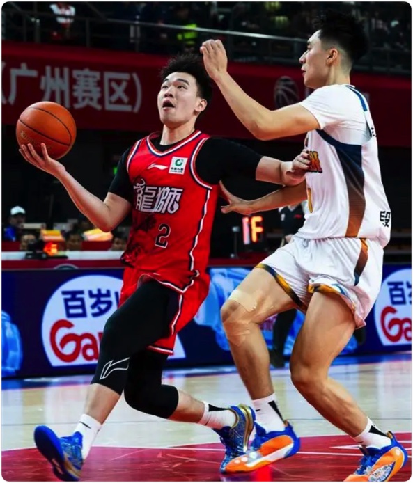 01月10日 CBA常规赛 广州vs四川 全场录像回放