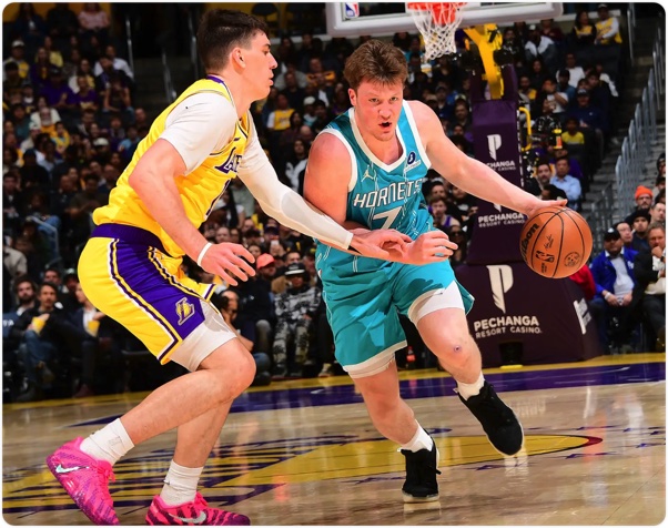 01月16日 NBA常规赛 黄蜂vs湖人 全场录像回放