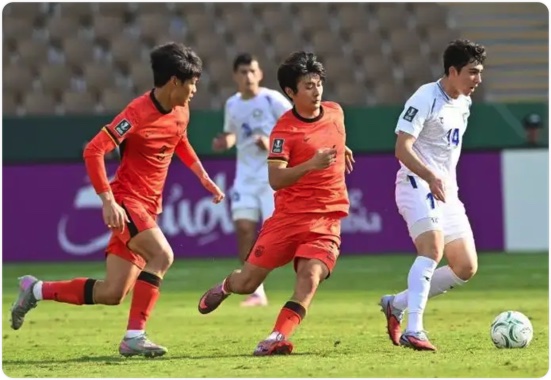 01月17日 U23亚洲杯1/4决赛 乌兹别克斯坦U23vs中国男足U23 全场录像回放